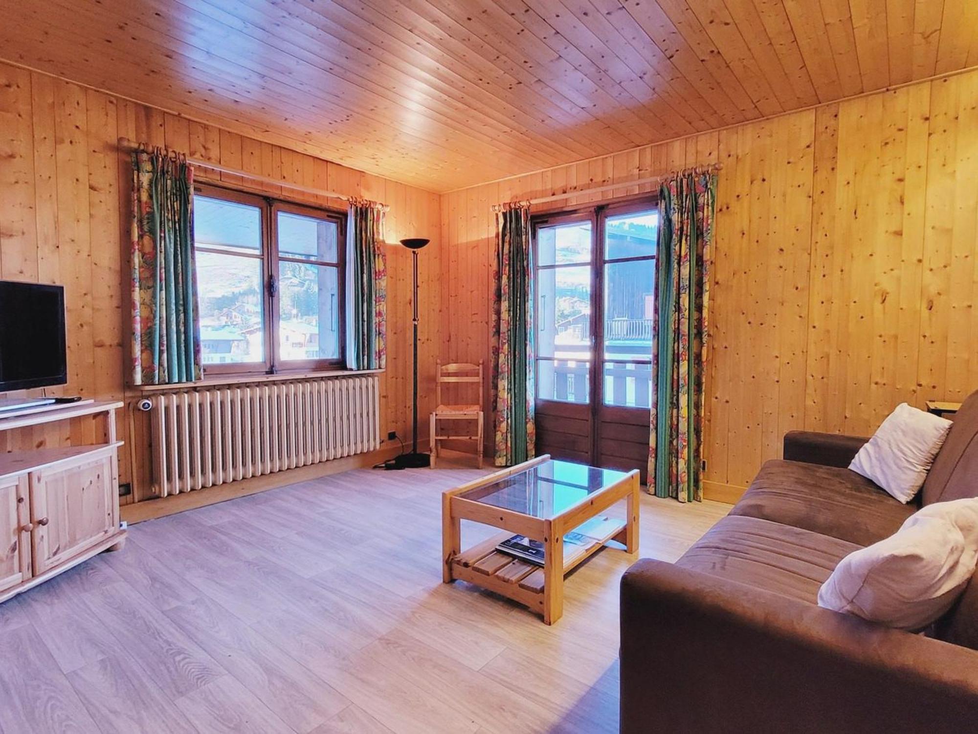 Appartement Confortable A Megeve, Centre-ville, Balcon, Wi-fi, Parking - Fr-1-453-322